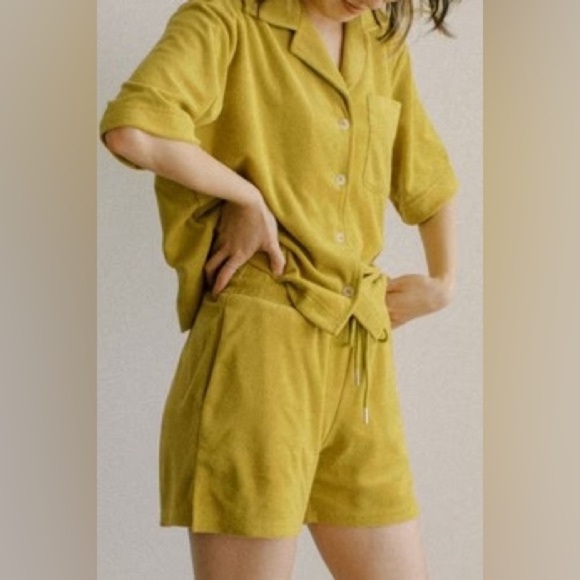 NWT Things Between Terrycloth Button down set Medium - Picture 3 of 10